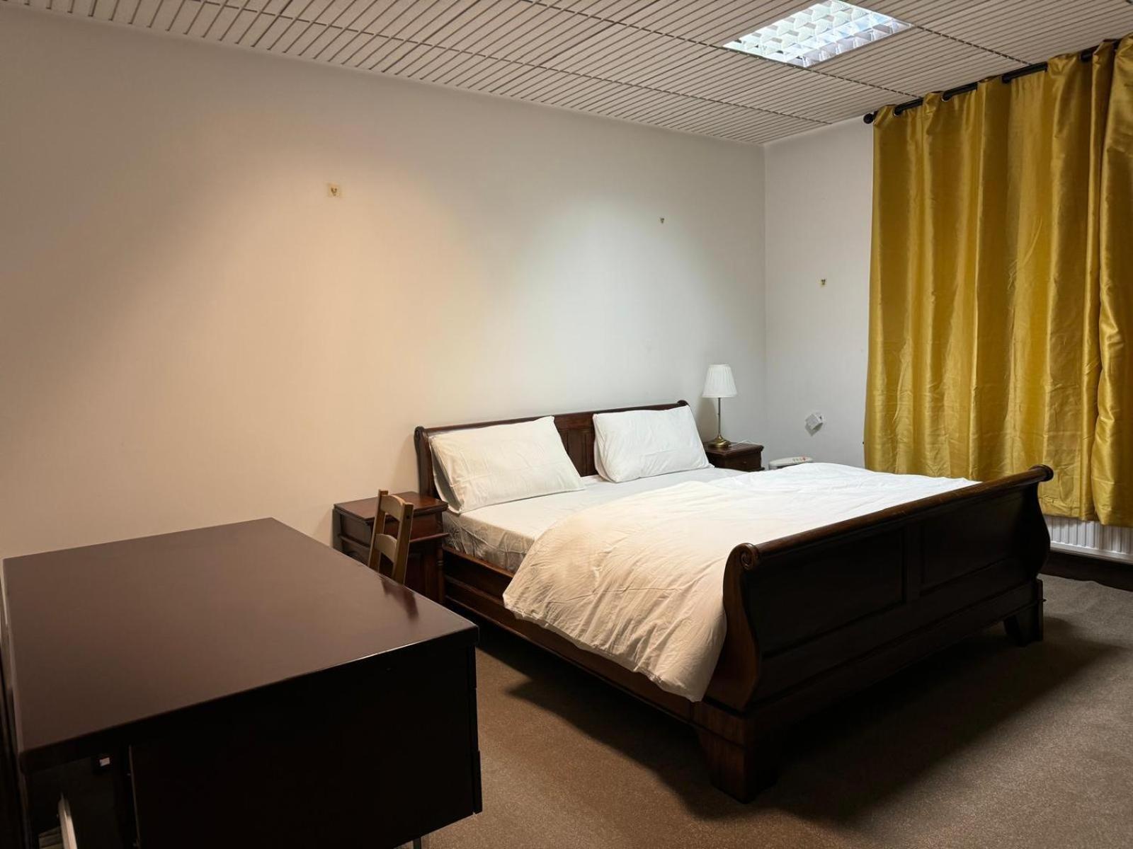 London Stockwell Station Apartment Room photo