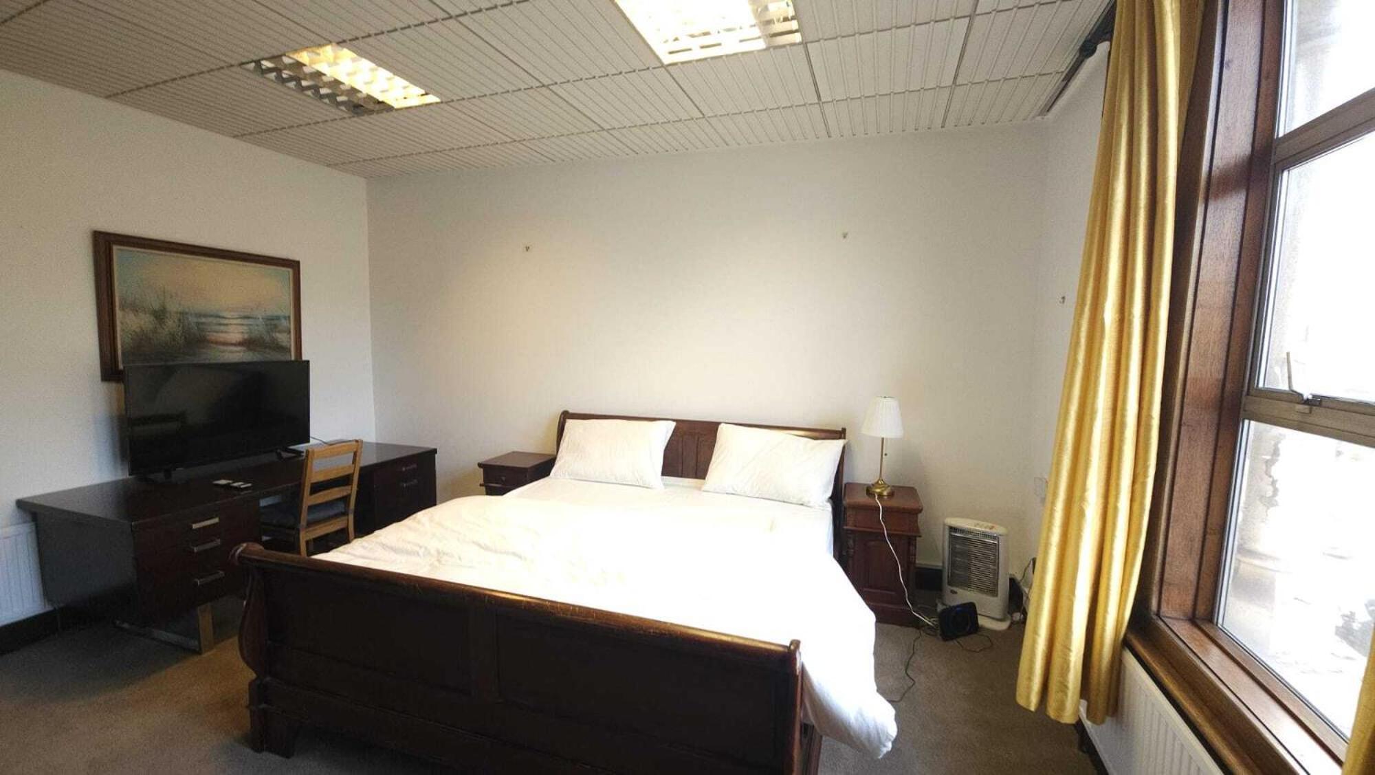London Stockwell Station Apartment Room photo