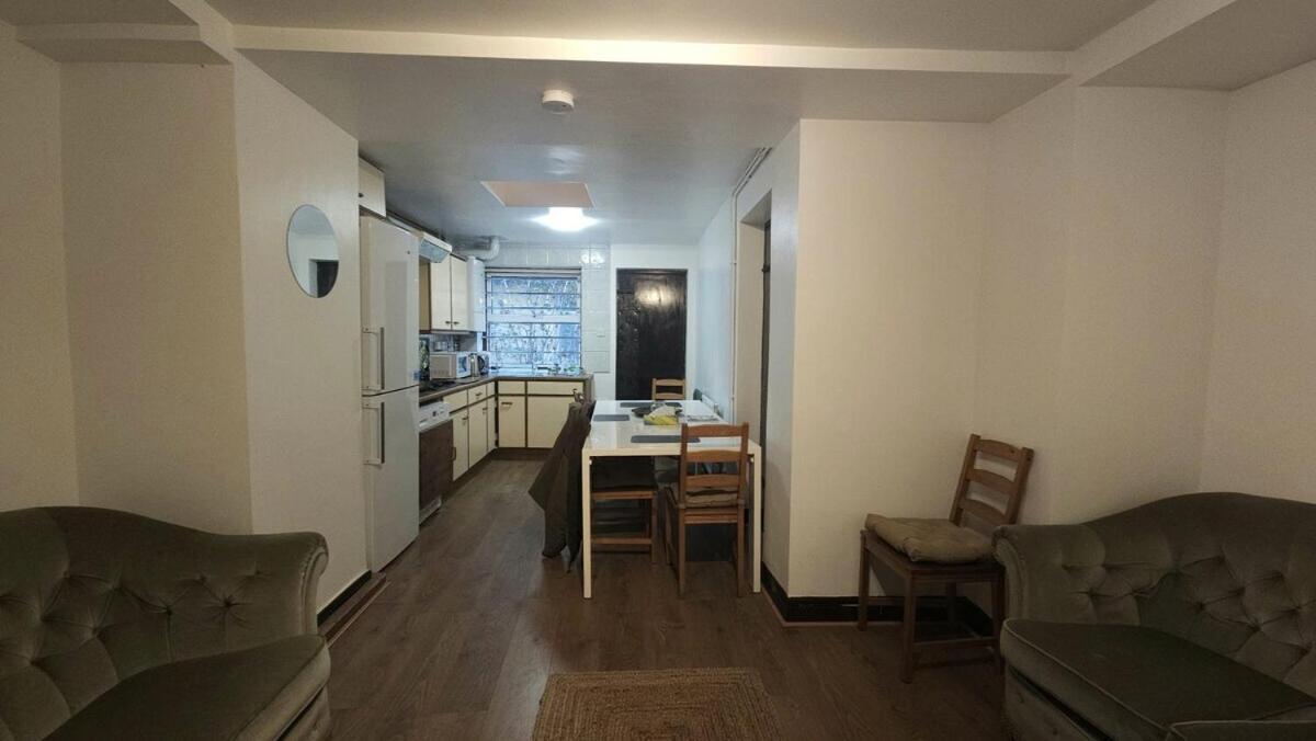 London Stockwell Station Apartment Room photo