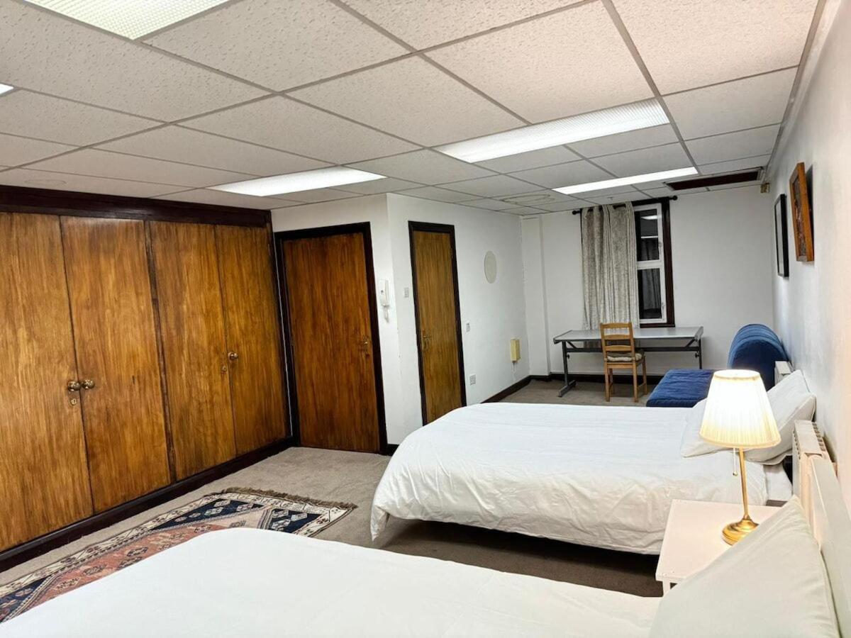 London Stockwell Station Apartment Room photo