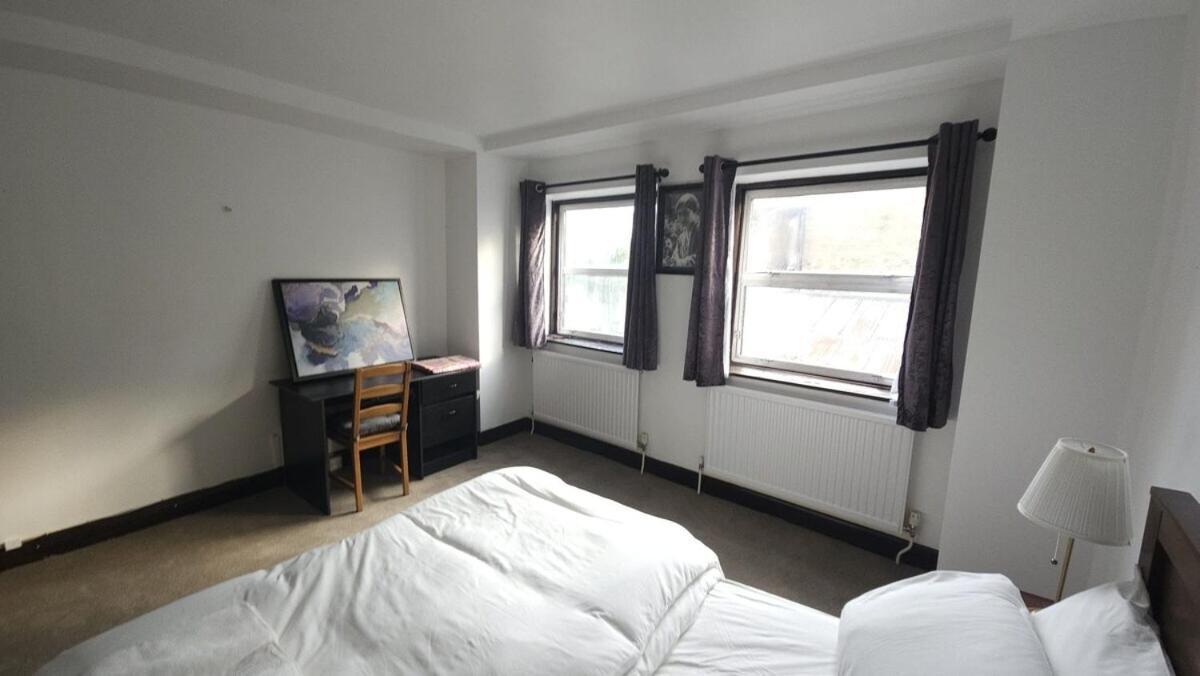 London Stockwell Station Apartment Room photo