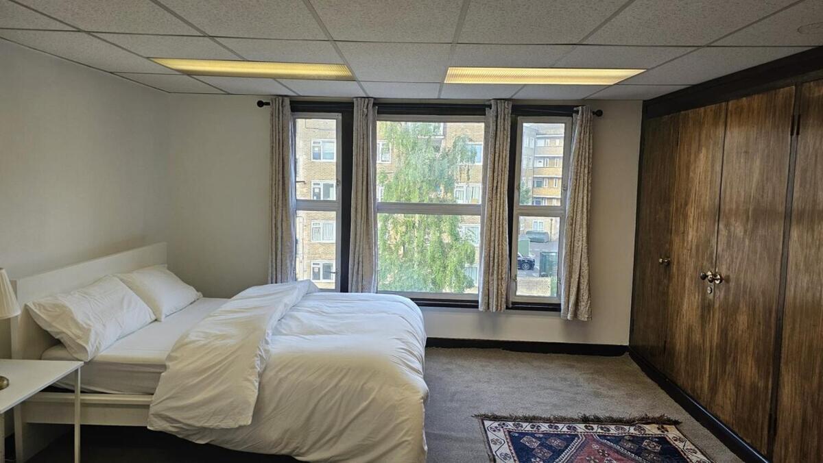 London Stockwell Station Apartment Room photo